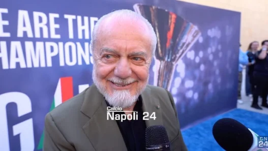 De Laurentiis rientra in Italia nella settimana dell'annuncio di Allegri: ecco dove sarà presentato