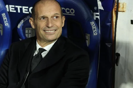 Allegri-Napoli, CorSport - Entro 48 ore sarà il nuovo allenatore. Novità sullo staff: ci sono due membri di Conte