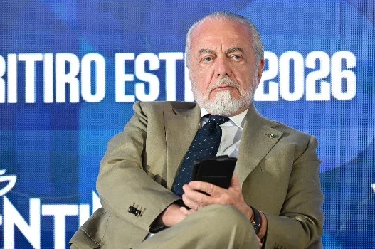 De Laurentiis: "Sarà un Napoli forte e competitivo: cosa chiedo al nuovo allenatore. Ho rifiutato alcuni miliardi per cedere il club"