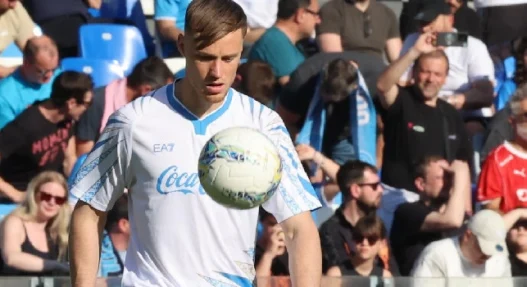 Il Napoli blinda Sam Beukema: il difensore olandese resta in azzurro