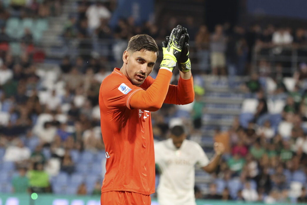 Alex Meret resta il portiere titolare del Napoli e gode della piena fiducia di Massimiliano Allegri.