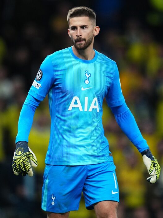 Nuovo portiere Napoli, continua il duello con la Juventus per Vicario: le ultime