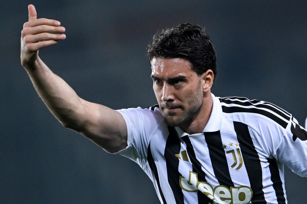 Vlahovic, il Napoli punta all'ingaggio per accontentare Allegri