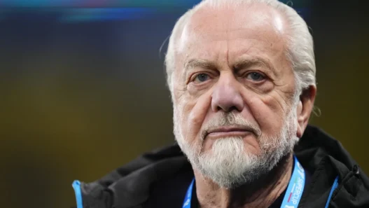 Napoli, Corbo: "De Laurentiis distratto dal cinema, la squadra affonda"