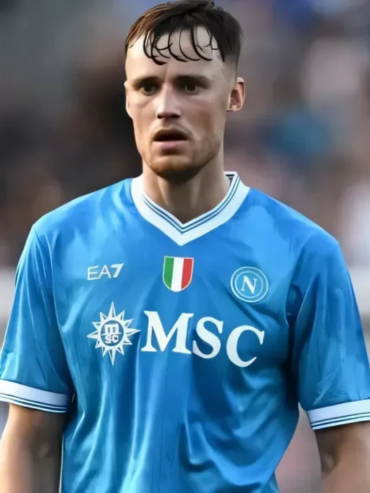 Napoli, Beukema resta: Manna punta Gila, Allegri valuta la difesa a tre