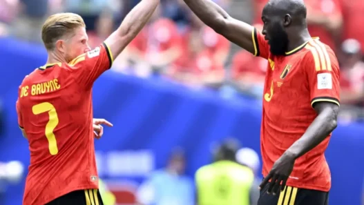 De Bruyne e Lukaku: 18 milioni di ingaggio, il Napoli valuta le mosse