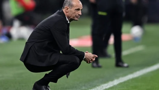 Allegri: il ritorno al 4-3-3 non funziona, difesa fragile