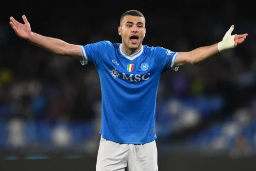 Napoli, meglio un difensore forte dopo Ferragosto che Gatti adesso (per Genoa-Napoli prima è in forse Beukema)