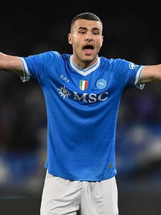 Napoli, meglio un difensore forte dopo Ferragosto che Gatti adesso (per Genoa-Napoli prima è in forse Beukema)