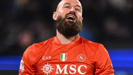 Milinkovic-Savic verso l'addio al Napoli, l'Hull City accelera: De Laurentiis fissa il prezzo