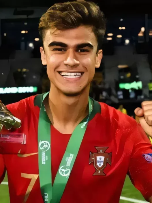 Como: Trincao e Schjelderup nel mirino dopo l'addio di Nico Paz