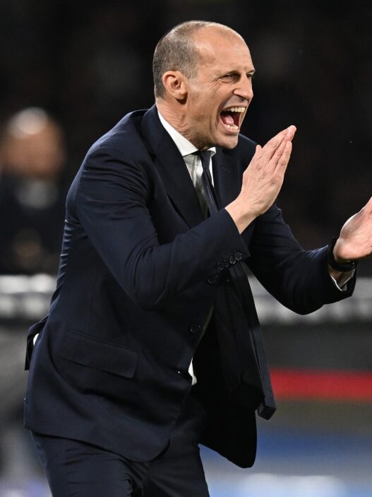 Zazzaroni: Allegri presentato il 14 luglio, Napoli potenziato