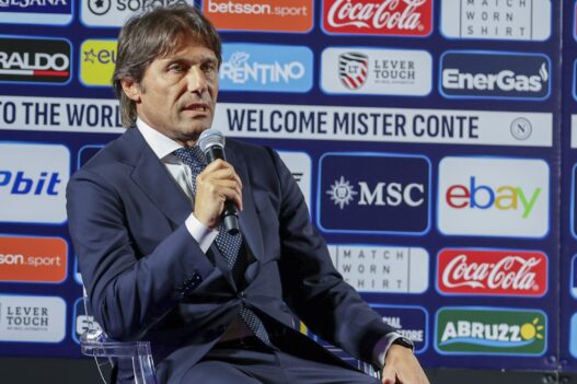 Napoli: Allegri presentato al San Carlo, come Conte
