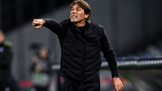 Roberto Mancini è tornato il principale candidato alla guida della Nazionale italiana ma Conte resta in corsa