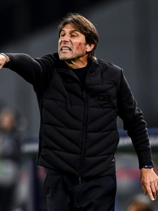 Roberto Mancini è tornato il principale candidato alla guida della Nazionale italiana ma Conte resta in corsa