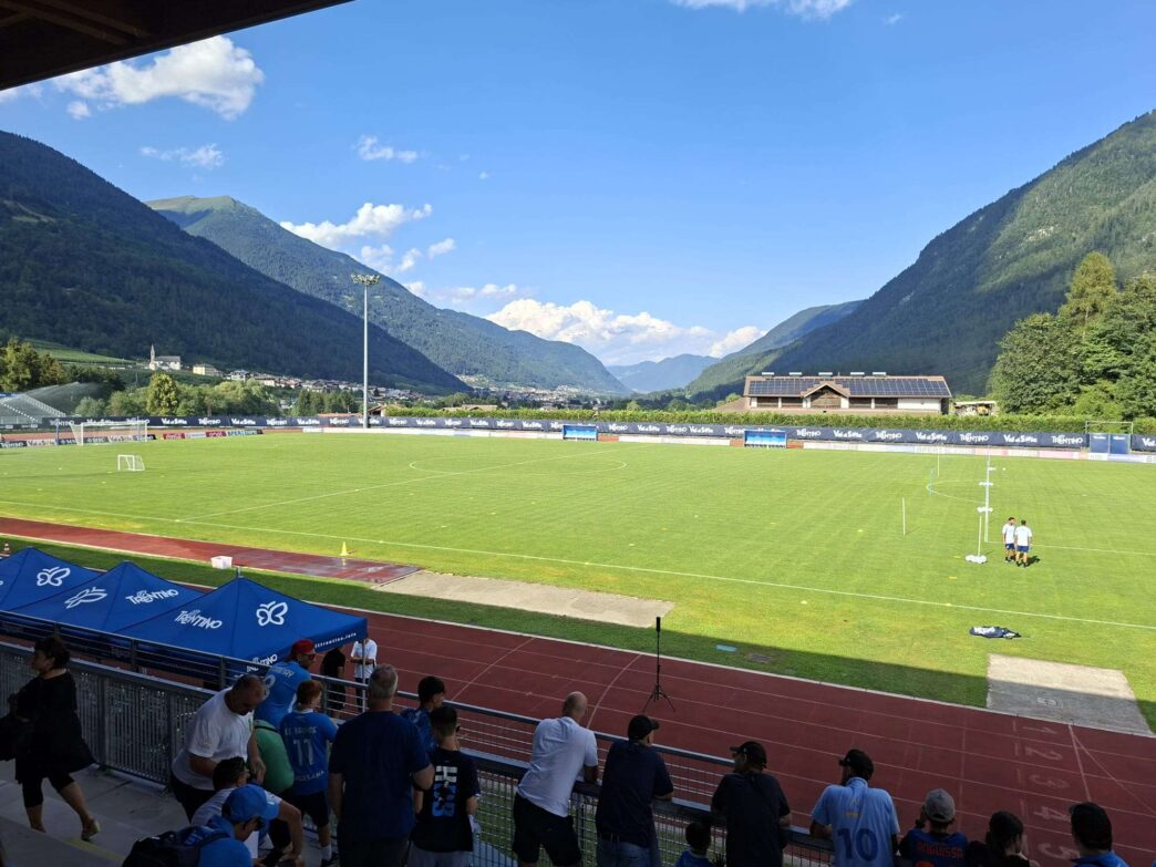 RILEGGI LIVE – Napoli a Dimaro, giorno 4: terminato allenamento tra gli applausi dei tifosi presenti a Carciato