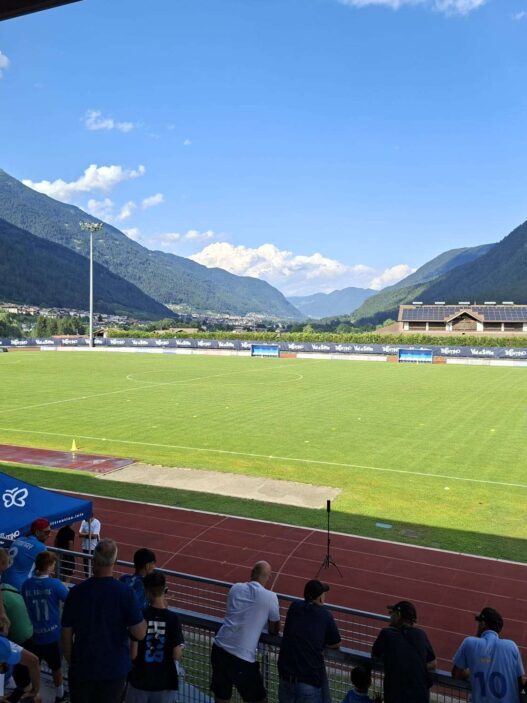 RILEGGI LIVE – Napoli a Dimaro, giorno 4: terminato allenamento tra gli applausi dei tifosi presenti a Carciato