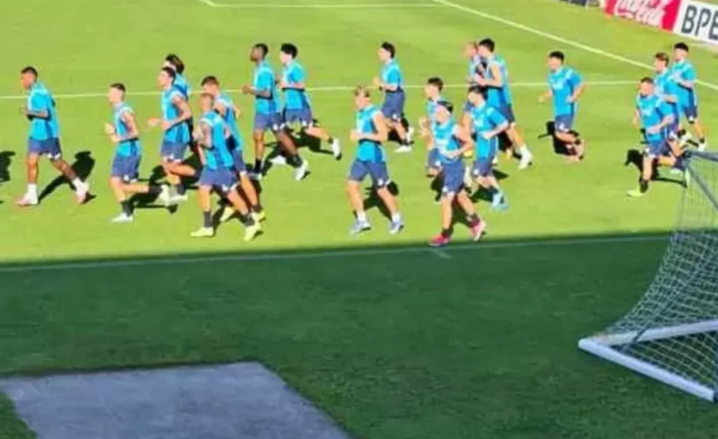 Dimaro, prima seduta per il Napoli di Allegri. Cori e applausi per il mister
