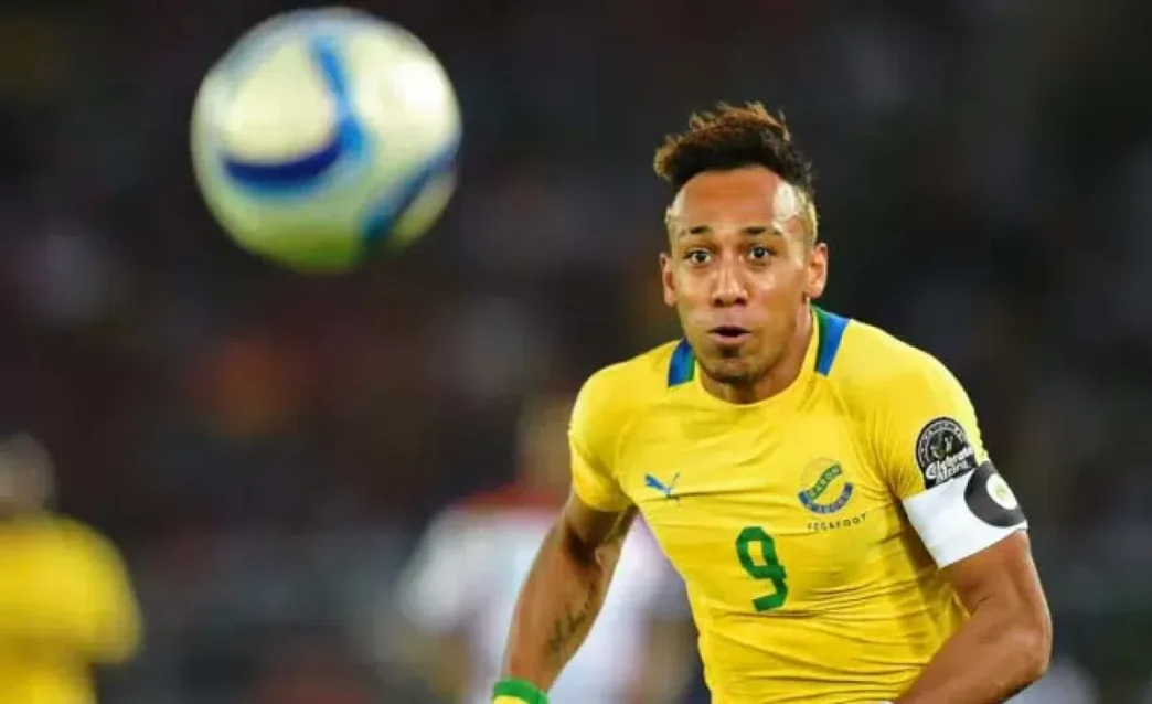 Genoa, sondaggio per Aubameyang: idea bomber per De Rossi