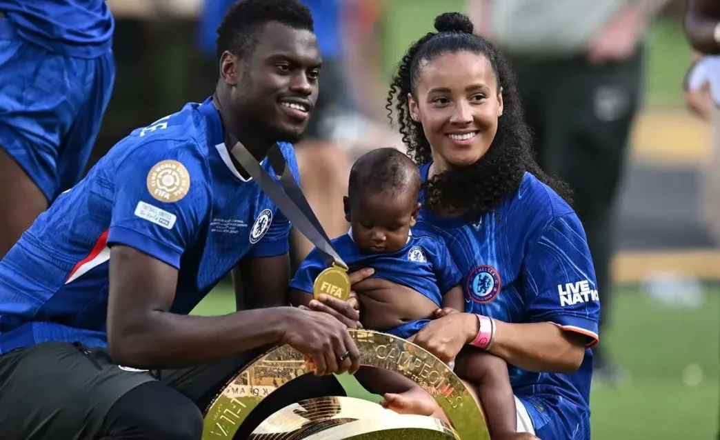 Badiashile-Napoli: visite mediche imminenti, attesa per l'annuncio