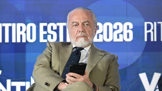 De Laurentiis: "Offerta adeguata per cedere il Napoli dopo 25 anni"