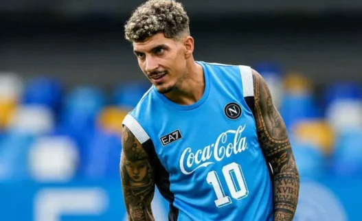 Di Lorenzo guida il Napoli: concentrazione massima per la sfida all'Inter