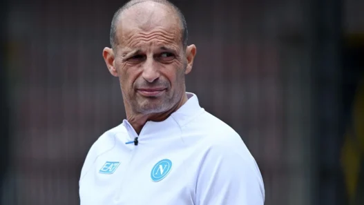 Allegri promosso dai giornali: nessun voto sotto il 6 in Napoli-Arsenal