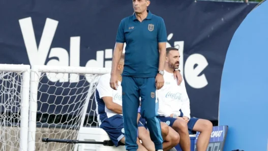 Allegri si è dedicato alla difesa sui palloni alti, è intervenuto più volte per correggere Rafa Marin
