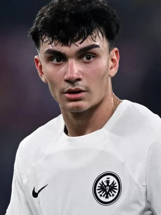Napoli su Can Uzun: l'Eintracht Francoforte chiede 45 milioni