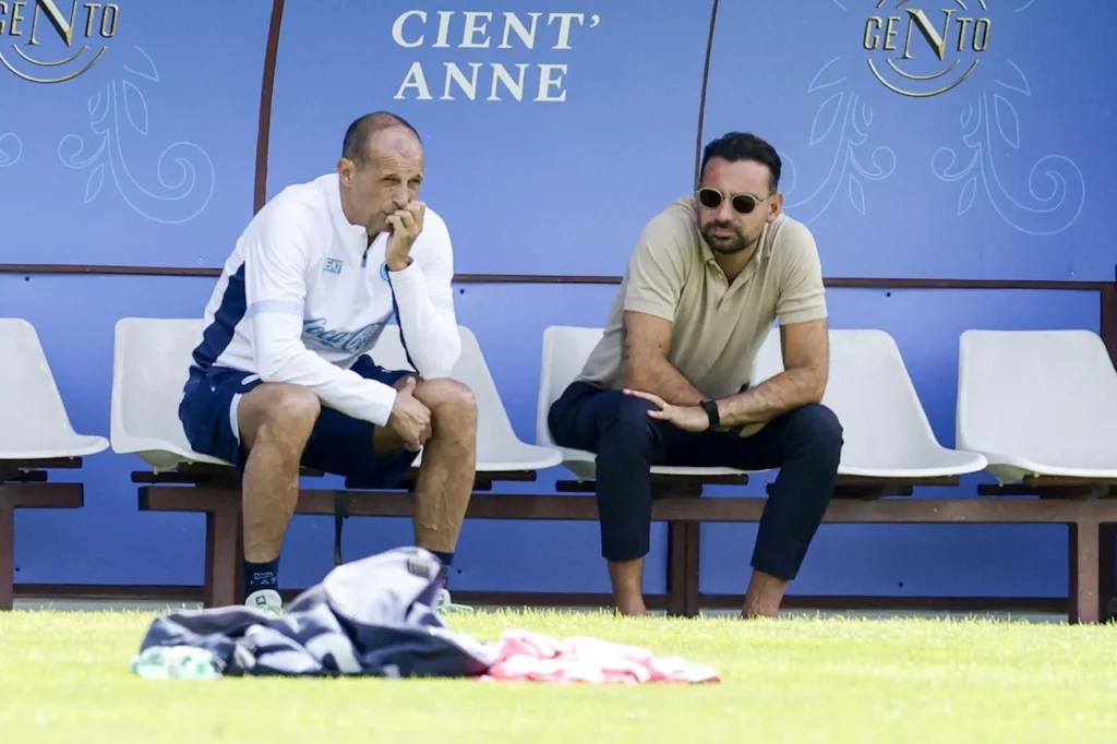 Napoli, smentita l'ipotesi ritiro: fiducia in Allegri