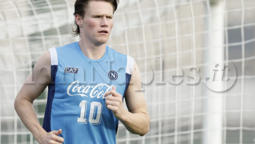 Napoli: McTominay operato, intervento riuscito. Due settimane di stop