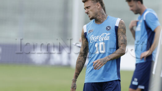 Calciomercato Napoli: Noa Lang verso la permanenza, Zirkzee nel mirino