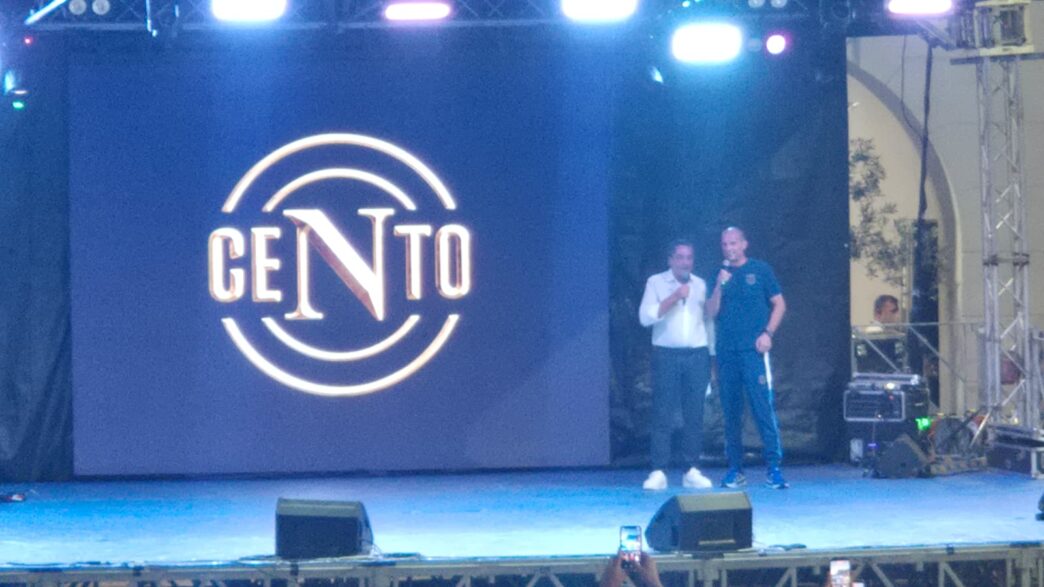 Allegri e lo staff presentati a Castel di Sangro: "Piacere essere qui"