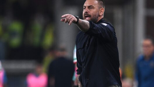 Genoa, De Rossi critico dopo il Napoli: "Un fallo evidente"