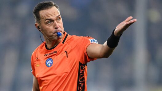 Designata la terna arbitrale per Napoli-Como