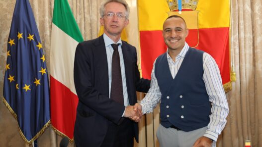 Manfredi: "Rizzetta simbolo di chi crede in Napoli, la città merita grandi palcoscenici"
