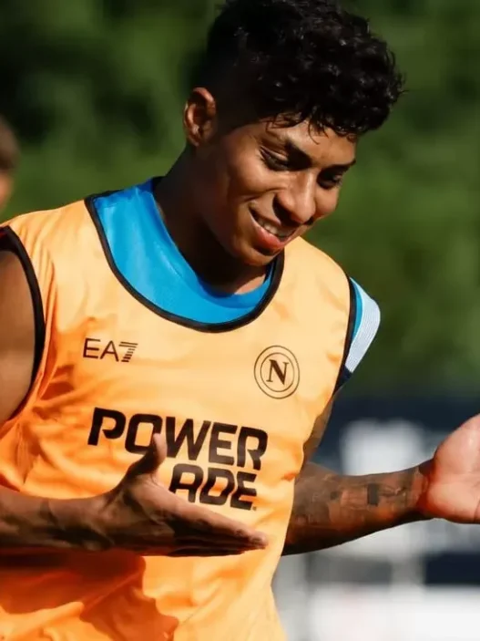 Napoli a Castel di Sangro: presenti Gutierrez, Alisson, Hojlund. Allegri mostra il piede caldo