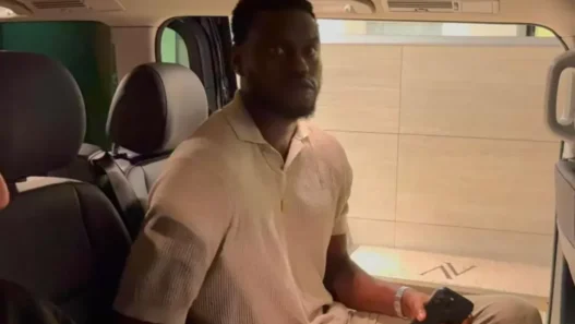Napoli, Badiashile è arrivato: domani le visite mediche