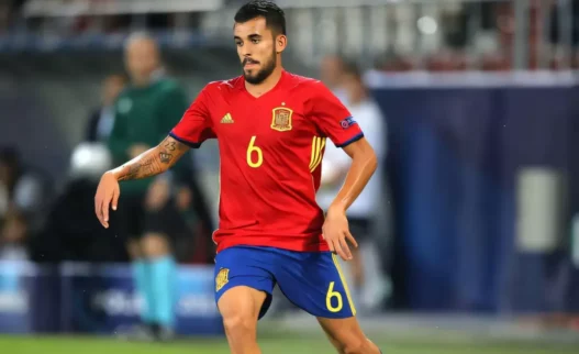 Napoli, smentite le voci su Dani Ceballos: il centrocampista attende il Betis