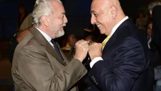 La "regola di Galliani" per il Napoli: i diktat di De Laurentiis portano i primi frutti
