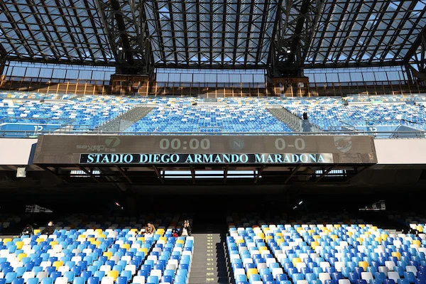 Striscioni al Maradona: tavolo tecnico in Questura tra club e tifosi