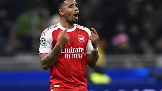 Napoli, salta l'arrivo di Gabriel Jesus: si aspetta gennaio