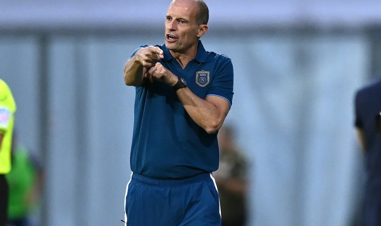 Allegri sotto accusa: critiche sul gioco e difesa fragile a Napoli