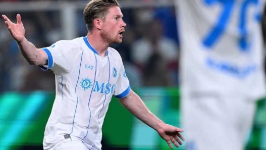 Allegri valuta De Bruyne titolare contro il Como, ballottaggio con Anguissa
