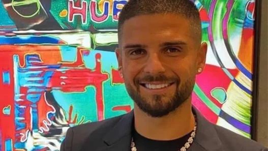 Insigne visita il Napoli a Genova: abbracci con gli ex compagni