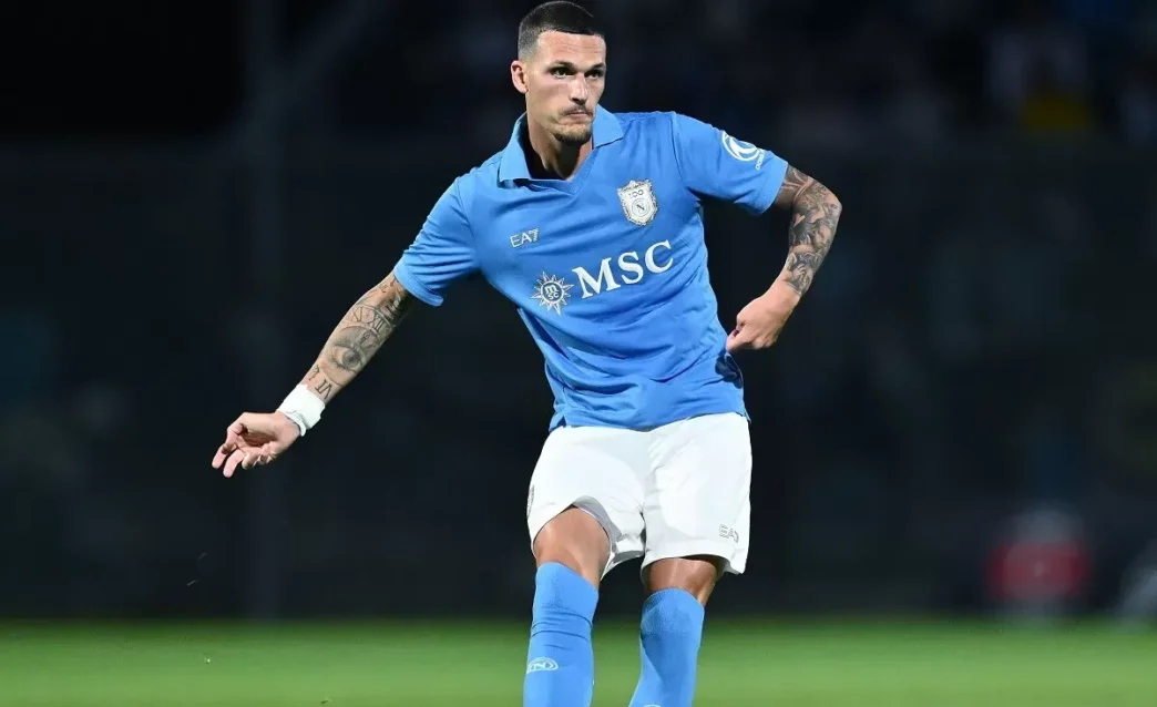 Napoli, tifosi critici su Rafa Marin: "Meglio Juan Jesus"