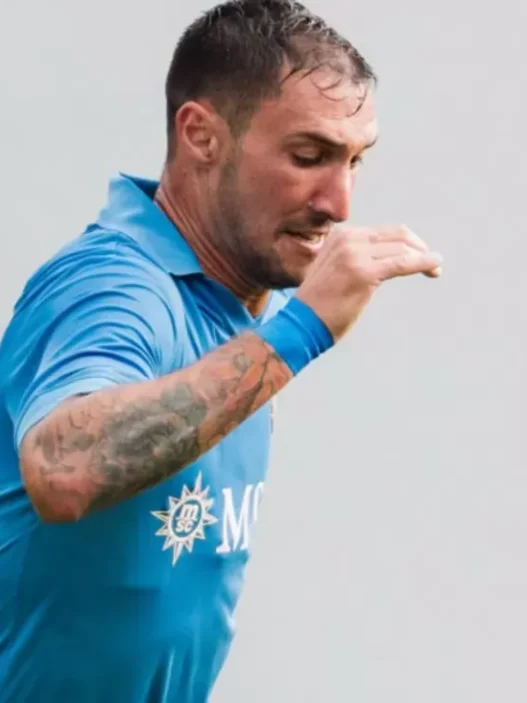 Napoli-Como: svelata la maglia celebrativa, indizi sulla formazione
