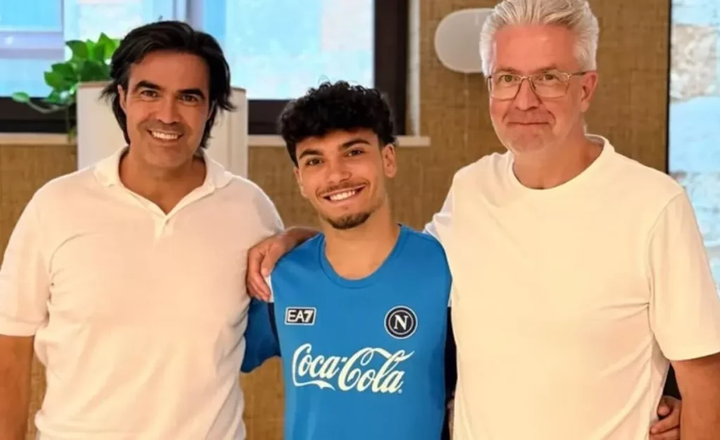 Prisco, dal Napoli al Bari: prestito e rinnovo fino al 2031