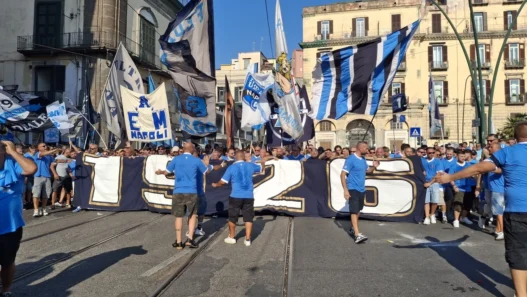 Napoli celebra il suo Centenario con "Pe' cient'anne"