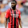 Napoli, Tomori occasione dal Milan: Allegri lo stima